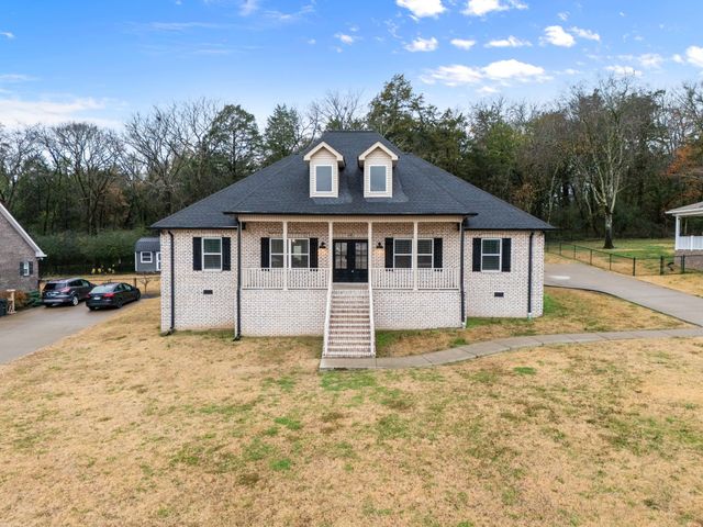 145 Mockingbird Ln, Hartsville, TN 37074