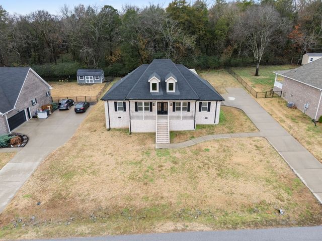 145 Mockingbird Ln, Hartsville, TN 37074