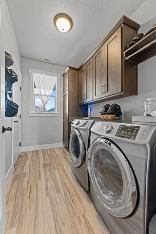 1043 Arrowhead Trail, Eagle Point, OR 97524