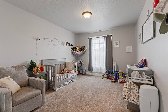 1043 Arrowhead Trail, Eagle Point, OR 97524