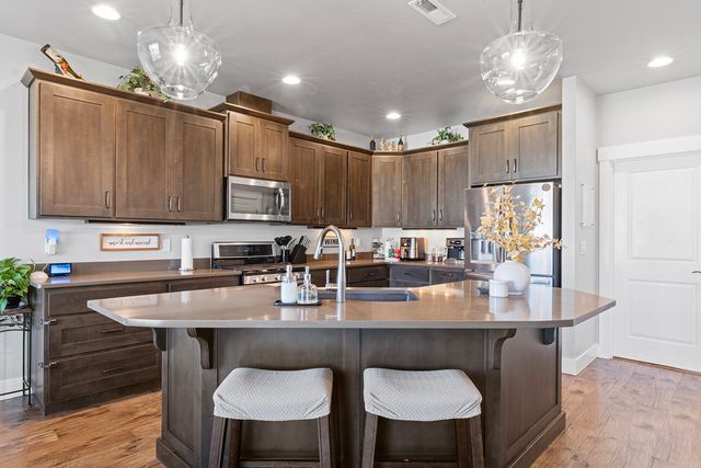 1043 Arrowhead Trail, Eagle Point, OR 97524