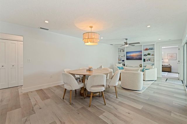 1971 MASSACHUSETTS AVENUE NE, St Petersburg, FL 33703