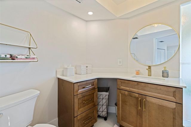 1971 MASSACHUSETTS AVENUE NE, St Petersburg, FL 33703