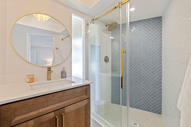 1971 MASSACHUSETTS AVENUE NE, St Petersburg, FL 33703