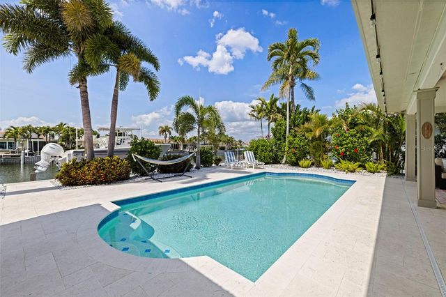 1971 MASSACHUSETTS AVENUE NE, St Petersburg, FL 33703