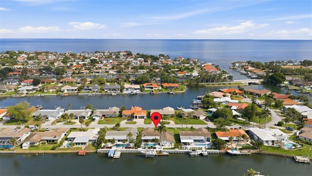 1971 MASSACHUSETTS AVENUE NE, St Petersburg, FL 33703