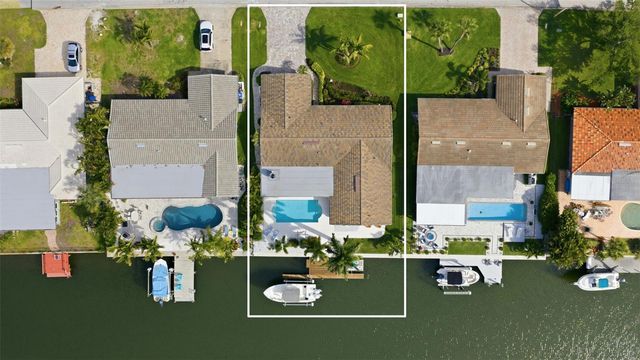 1971 MASSACHUSETTS AVENUE NE, St Petersburg, FL 33703