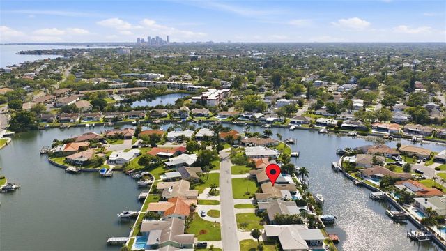 1971 MASSACHUSETTS AVENUE NE, St Petersburg, FL 33703