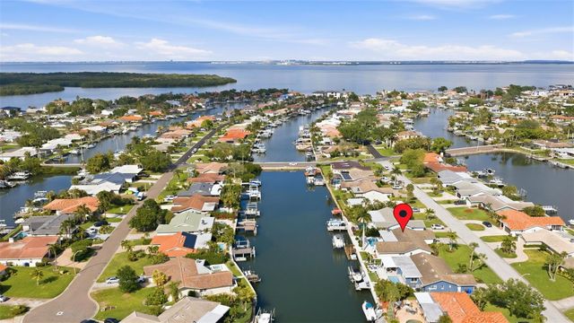 1971 MASSACHUSETTS AVENUE NE, St Petersburg, FL 33703