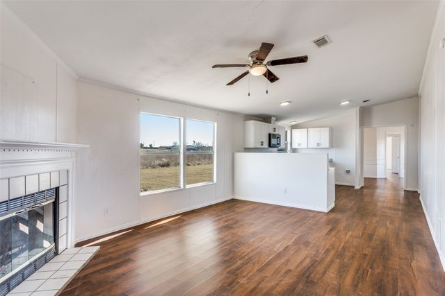 3329 Cobbler Lane, Joshua, TX 76058