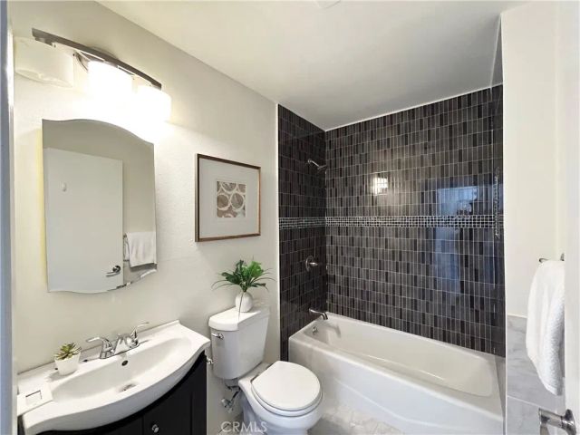 23271 Caminito Andreta, Laguna Hills, CA 92653