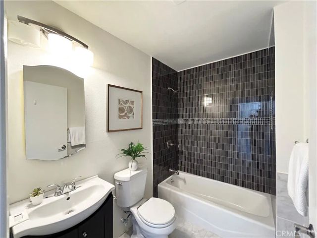 23271 Caminito Andreta, Laguna Hills, CA 92653