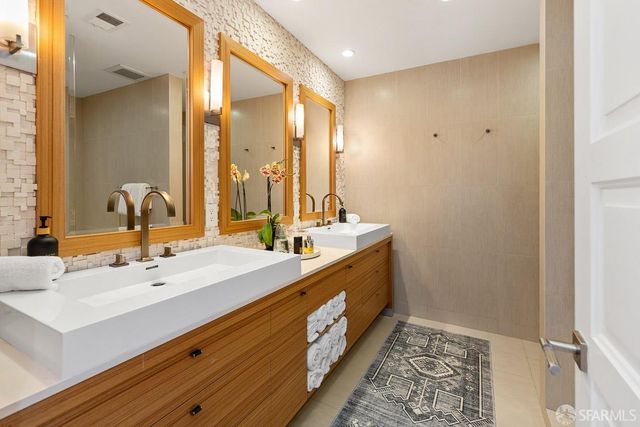 1623 Hyde Street, San Francisco, CA 94109