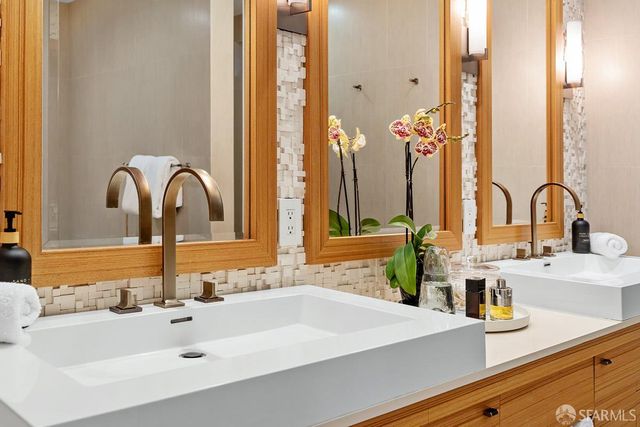 1623 Hyde Street, San Francisco, CA 94109