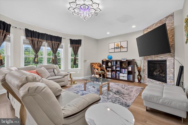 6 SOUDER CT, Mechanicsburg, PA 17050