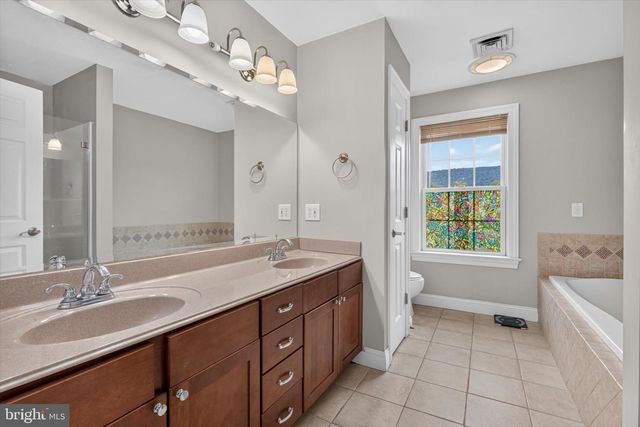 6 SOUDER CT, Mechanicsburg, PA 17050