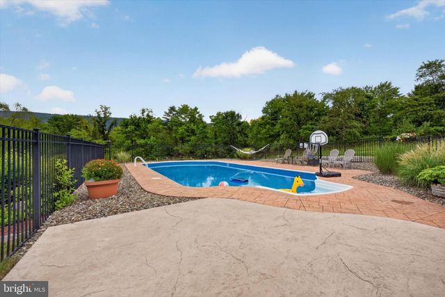 6 SOUDER CT, Mechanicsburg, PA 17050