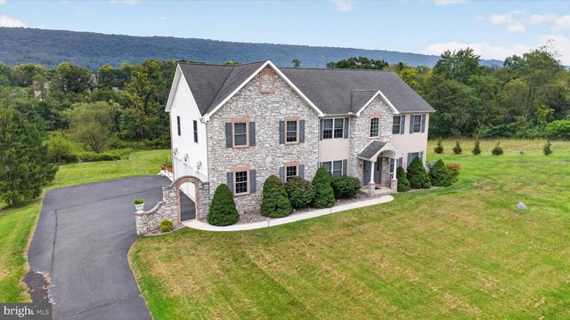 6 SOUDER CT, Mechanicsburg, PA 17050