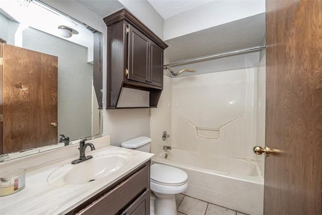 13104 Maple Leaf Drive, Oklahoma City, OK 73170