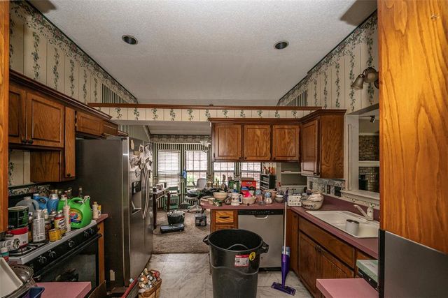 13104 Maple Leaf Drive, Oklahoma City, OK 73170