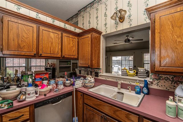 13104 Maple Leaf Drive, Oklahoma City, OK 73170