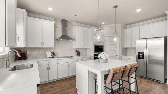 1915 Endress Circle, Hampton, GA 30228