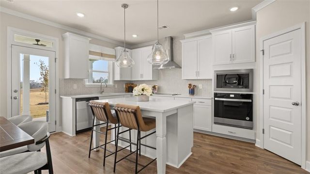 1915 Endress Circle, Hampton, GA 30228
