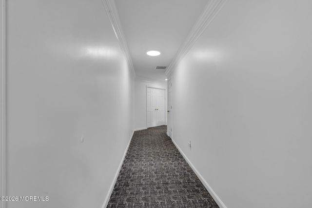 10 Meadow Run Court, Jackson, NJ 08527