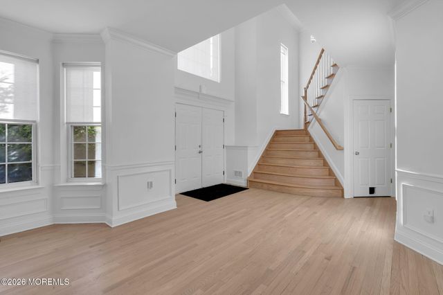 10 Meadow Run Court, Jackson, NJ 08527