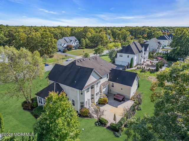 10 Meadow Run Court, Jackson, NJ 08527