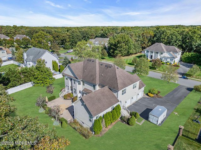 10 Meadow Run Court, Jackson, NJ 08527