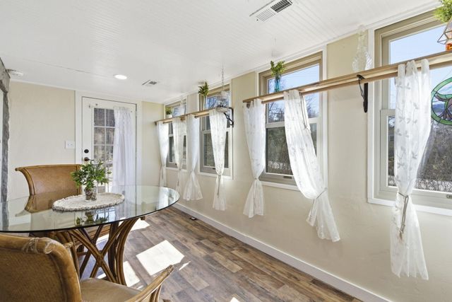 495 Evergreen Avenue, Hollister, MO 65672