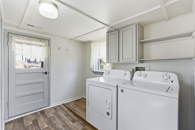 495 Evergreen Avenue, Hollister, MO 65672