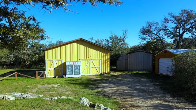 3245 FM 470, Bandera, TX 78003