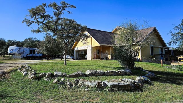 3245 FM 470, Bandera, TX 78003