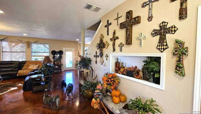 3245 FM 470, Bandera, TX 78003