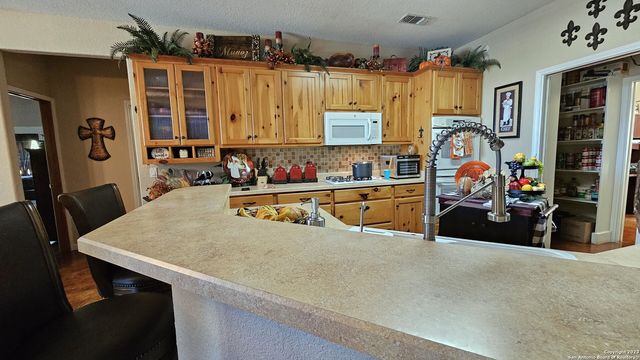 3245 FM 470, Bandera, TX 78003