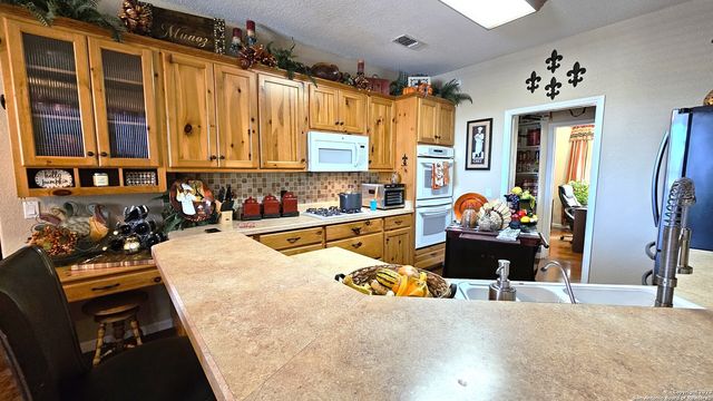 3245 FM 470, Bandera, TX 78003