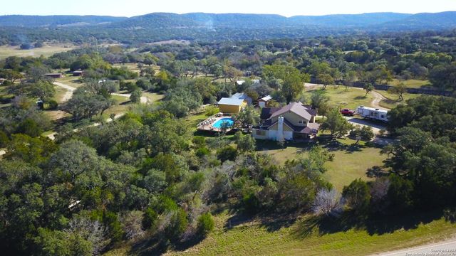 3245 FM 470, Bandera, TX 78003