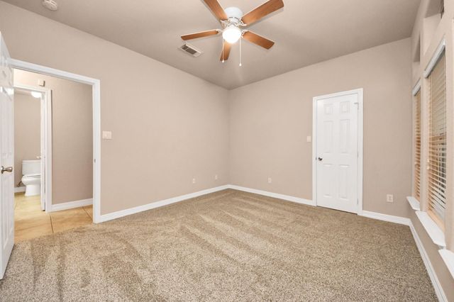 6 Prairie Oaks Drive, La Marque, TX 77510