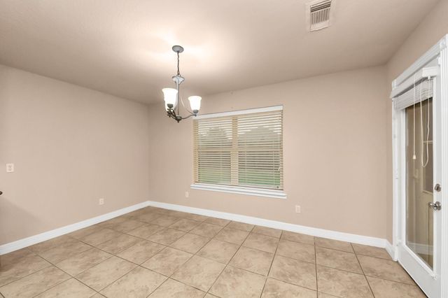 6 Prairie Oaks Drive, La Marque, TX 77510