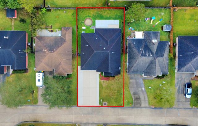 6 Prairie Oaks Drive, La Marque, TX 77510