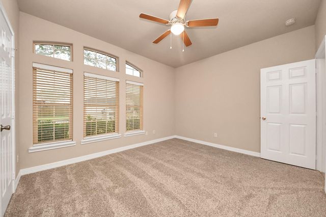 6 Prairie Oaks Drive, La Marque, TX 77510