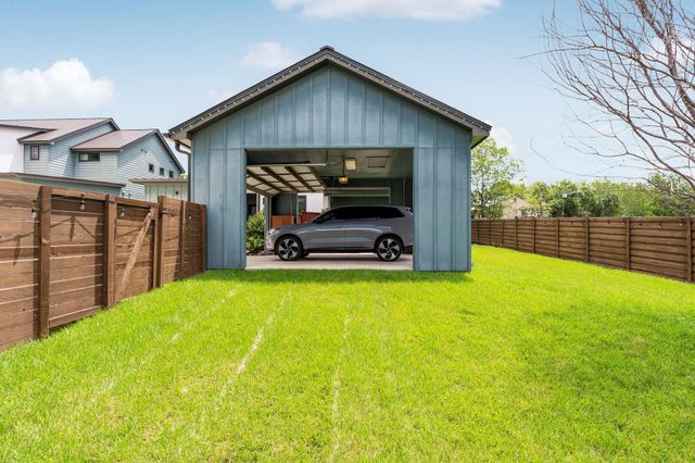 2103 Greenwood Ave Building 1, Unit B, Austin, TX 78723