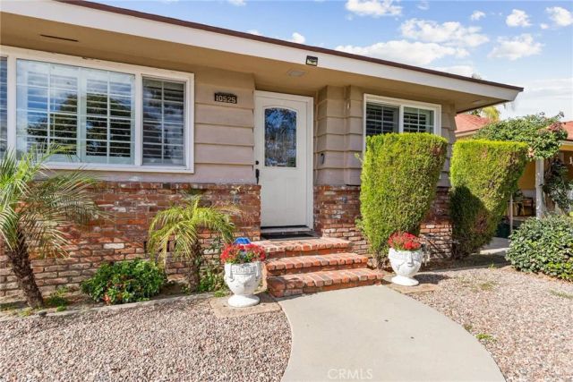 10525 Washington Avenue, South Gate, CA 90280