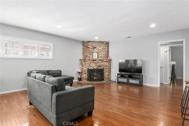 10525 Washington Avenue, South Gate, CA 90280