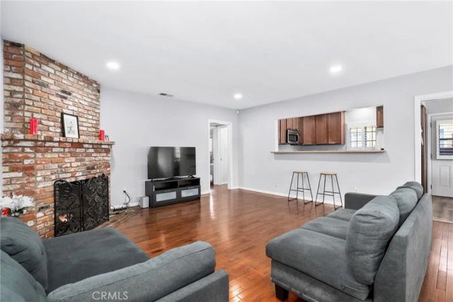 10525 Washington Avenue, South Gate, CA 90280