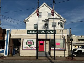 102 Rolfe Square, Cranston, RI 02910