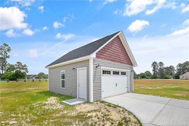 3018 Dinwiddle Drive, Wade, NC 28395
