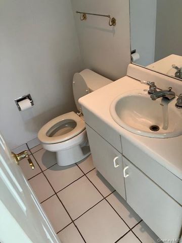 170 Schofield Street 2I, Bronx, NY 10464